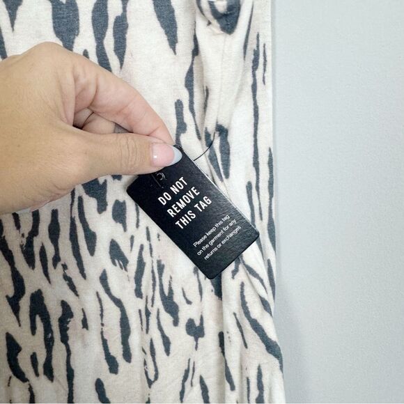 EXPRESS | NEW Animal Print Leopard Sleeveless Turtleneck Bodysuit Women’s Size S - Picture 5 of 7